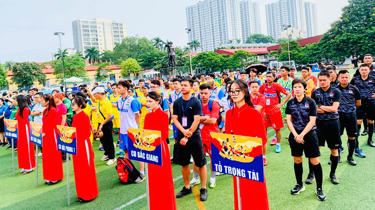 Giải đấu là sân chơi cho công nhân lao động rèn luyện thân thể và thể hiện tài năng.