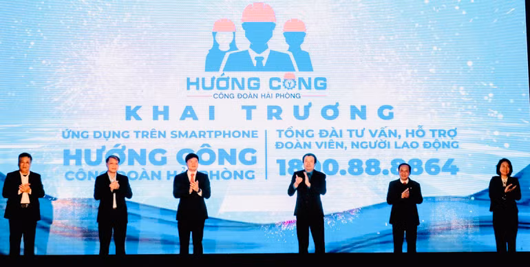 Khai trương ứng dụng “Hướng Công - Công đoàn Hải Phòng” trên điện thoại thông minh và tổng đài tư vấn 1800.888864.