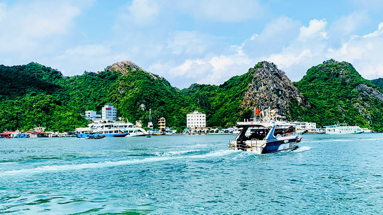 Cùng với Vịnh Hạ Long, quần đảo Cát Bà vừa được UNESCO công nhận là Di sản Thiên nhiên thế giới.