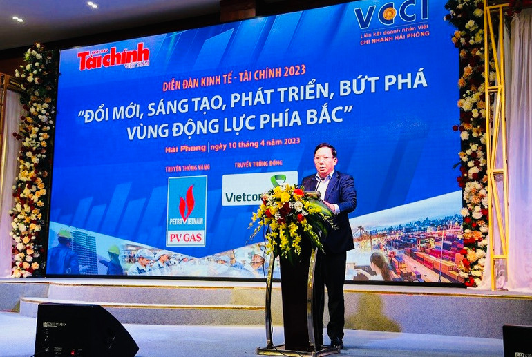 Phó Chủ tịch Ủy ban nhân dân thành phố Hải Phòng Nguyễn Đức Thọ phát biểu chào mừng tại Diễn đàn.