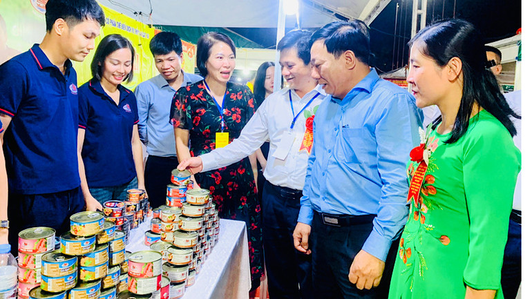 Giới thiệu đặc sản Pate Cột Đèn (Hải Phòng).