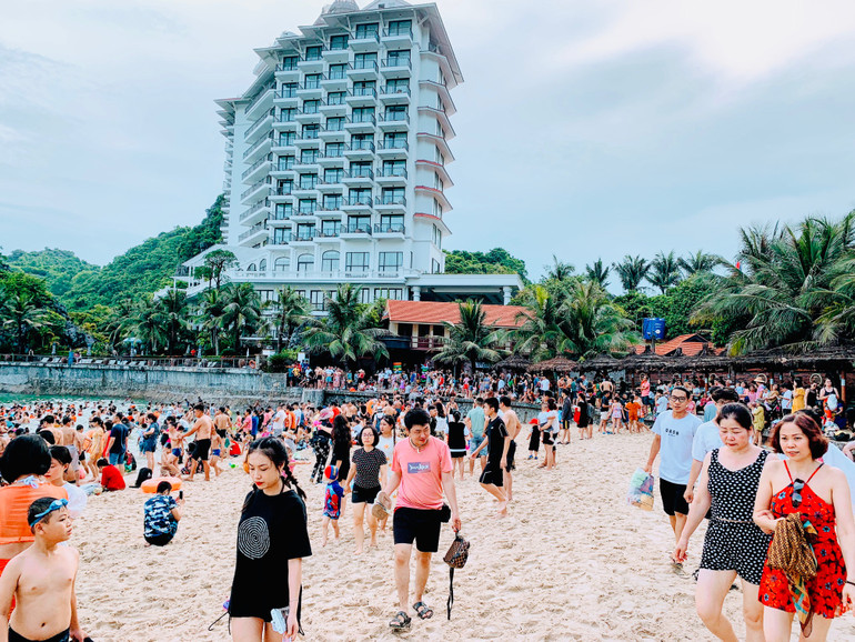 Du lịch biển đảo luôn là thế mạnh của các doanh nghiệp du lịch Hải Phòng.