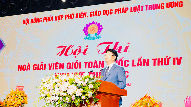 Thứ trưởng Bộ Tư pháp Nguyễn Thanh Tịnh phát biểu tại khai mạc Hội thi Hòa giải viên giỏi.