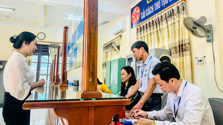 Bộ phận một cửa của Ủy ban nhân dân xã Minh Tân (huyện Thủy Nguyên).