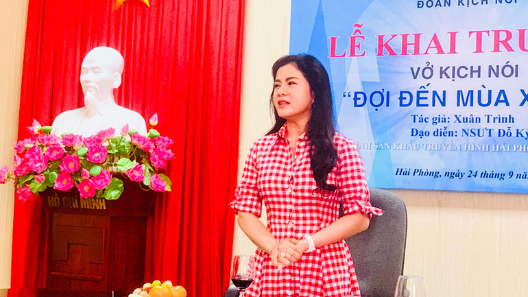 Giám đốc Sở Văn hóa và Thể thao Hải Phòng Trần Thị Hoàng Mai chia sẻ về vở diễn.