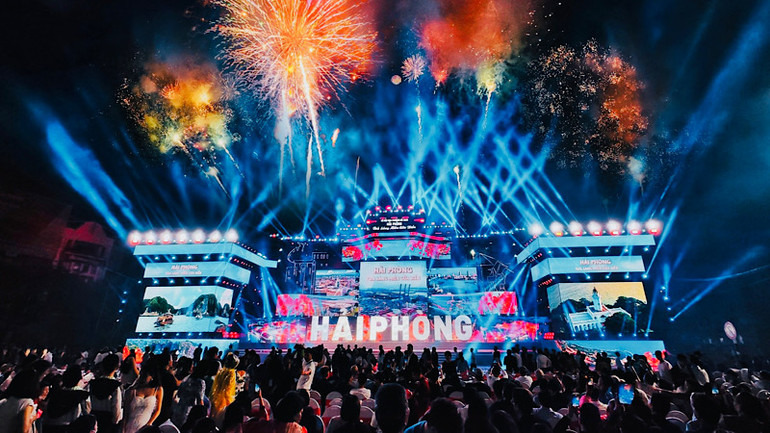 Lễ hội Hoa phượng đỏ Hải Phòng năm 2023.