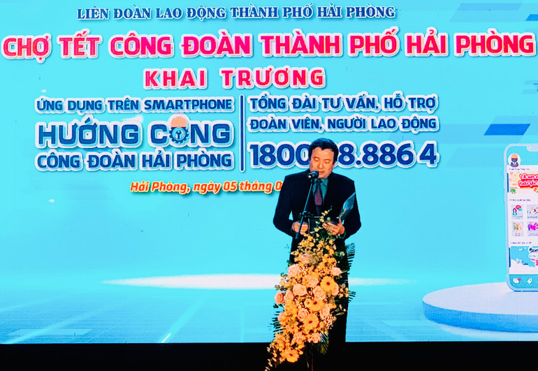 Ông Nguyễn Anh Tuân, Chủ tịch Liên đoàn Lao động thành phố Hải Phòng, phát biểu khai mạc Chợ Tết Công đoàn 2023. Ông Nguyễn Anh Tuân, Chủ tịch Liên đoàn Lao động thành phố Hải Phòng, phát biểu khai mạc Chợ Tết Công đoàn 2023.