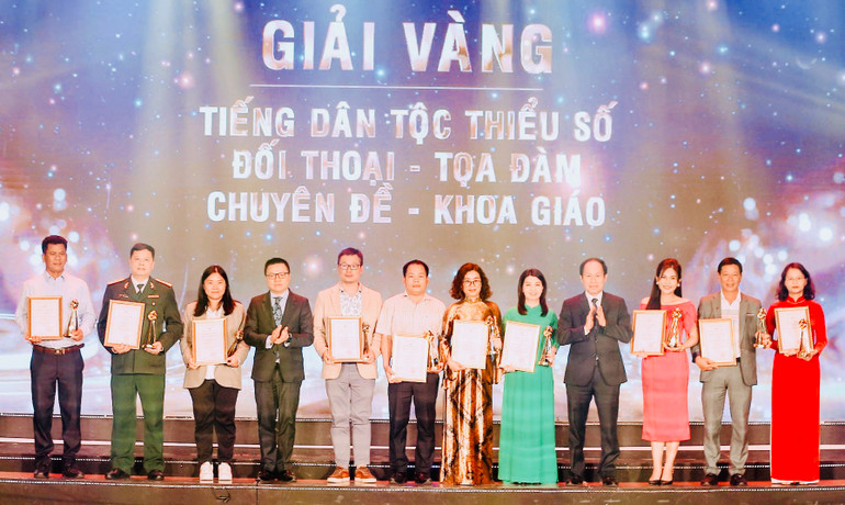 Các tác phẩm truyền hình xuất sắc được vinh danh.