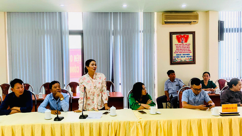 Các hộ dân phát biểu ý kiến, tâm tư nguyện vọng.