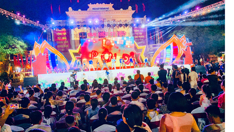 Chương trình tạo sự phấn khởi, hân hoan cho người dân đón Tết Độc Lập.