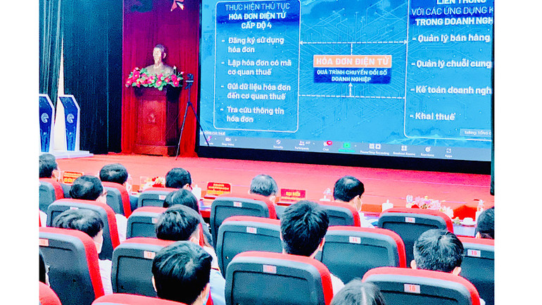 Triển khai hóa đơn điện tử tại Cục Thuế Hải Phòng.