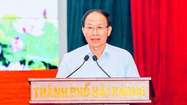 Ủy viên Trung ương Đảng, Bí thư Thành ủy Hải Phòng Lê Tiến Châu phát biểu tại Hội nghị. Ủy viên Trung ương Đảng, Bí thư Thành ủy Hải Phòng Lê Tiến Châu phát biểu tại Hội nghị.