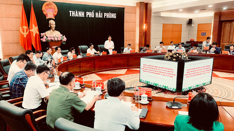 Quang cảnh buổi làm việc của Đoàn công tác Ban Kinh tế Trung ương với Thành ủy Hải Phòng.
