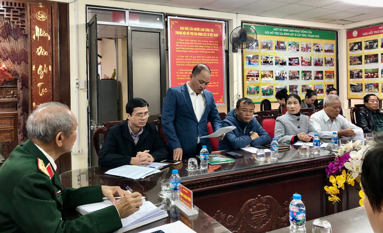 Đại diện Tổng công ty Đường sắt Việt Nam phát biểu.