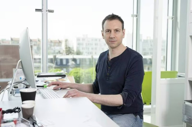 Ông Etienne Simon-Lorière, chuyên gia virus học và Giám đốc Trung tâm nghiên cứu quốc gia về virus lây nhiễm đường hô hấp thuộc Viện Pasteur. (Ảnh: Viện Pasteur) Ông Etienne Simon-Lorière, chuyên gia virus học và Giám đốc Trung tâm nghiên cứu quốc gia về virus lây nhiễm đường hô hấp thuộc Viện Pasteur. (Ảnh: Viện Pasteur)