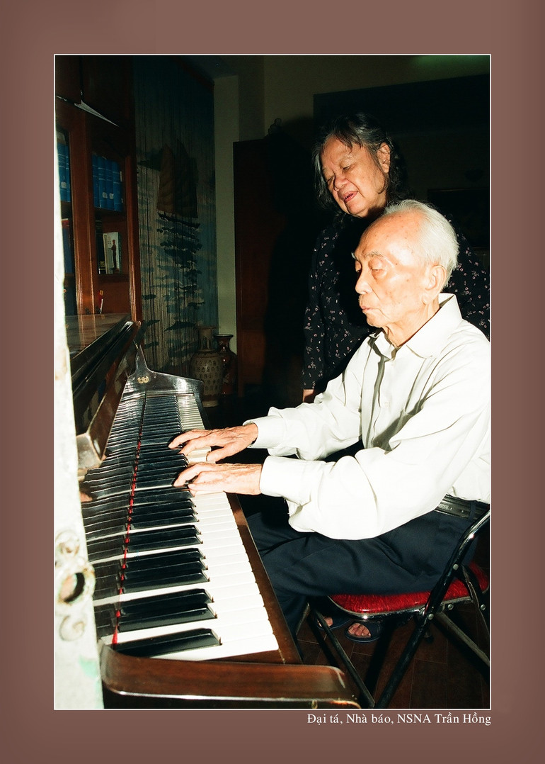 Giai điệu Hòa bình vang mãi muôn phương. Ảnh: Trần Hồng Giai điệu Hòa bình vang mãi muôn phương. Ảnh: Trần Hồng