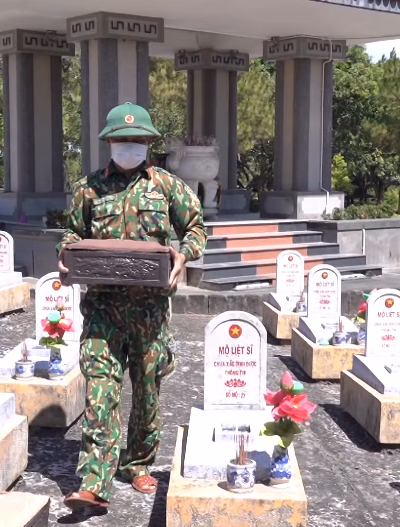 [Video] Vượt nắng gắt Quảng Trị, nỗ lực tìm lại tên cho các anh hùng liệt sĩ