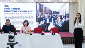 Chia sẻ thông tin tại diễn đàn.