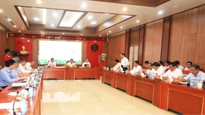Quang cảnh buổi làm việc. (Ảnh: PHONG NGUYÊN) 