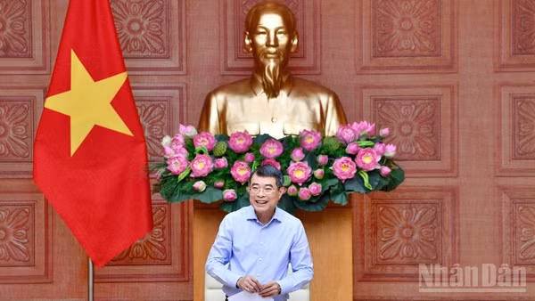 Thủ tướng Chính phủ Lê Minh Hưng chủ trì cuộc làm việc với Bộ Giáo dục và Đào tạo. (Ảnh: Thanh Giang)