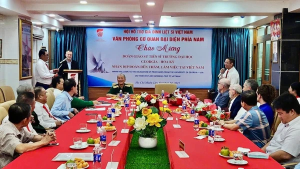 Bảo Đảm An Toàn Lao Động Là Trách Nhiệm Của Cả Người Lao Động Và Người Sử Dụng Lao Động Quang Cảnh Buổi Làm Việc.
