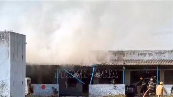 Hiện trường vụ nổ nhà máy sản xuất pháo hoa ở huyện Virudhunagar thuộc bang Tamil Nadu, Ấn Độ ngày 19/4/2026. (Ảnh: ANI/TTXVN)