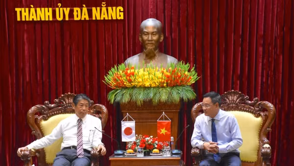 Quang cảnh buổi làm việc. (Ảnh: ANH ĐÀO)