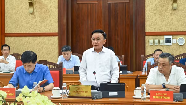 Đồng chí Trần Cẩm Tú, Ủy viên Bộ Chính trị, Thường trực Ban Bí thư, Trưởng Ban Chỉ đạo chủ trì hội nghị. (Ảnh: DUY LINH)