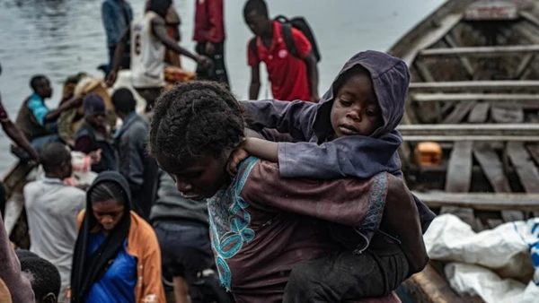 Người tị nạn gần thành phố Goma, tỉnh Bắc Kivu, CHDC Congo. (Ảnh: THX/TTXVN) 