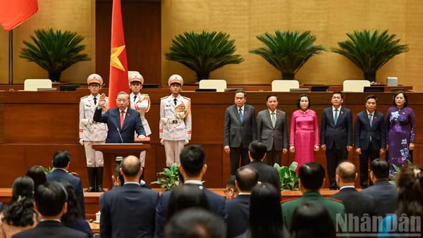 Tổng Bí thư Tô Lâm tuyên thệ nhậm chức Chủ tịch nước Cộng hòa xã hội chủ nghĩa Việt Nam nhiệm kỳ 2026-2031. 