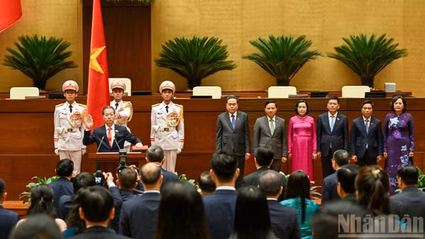 Đồng chí Nguyễn Văn Quảng tuyên thệ nhậm chức Chánh án Tòa án nhân dân tối cao nước Cộng hòa xã hội chủ nghĩa Việt Nam nhiệm kỳ 2026-2031.