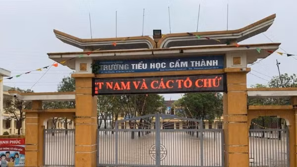 Hơn 18.400 học sinh ở Hà Tĩnh vẫn chưa đến trường do ngập lụt