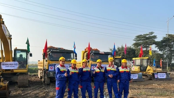 Khởi công dự án xây dựng cầu Cửu An trên địa bàn tỉnh Hưng Yên.