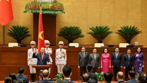 Tổng Bí thư Tô Lâm tuyên thệ nhậm chức Chủ tịch nước Cộng hòa xã hội chủ nghĩa Việt Nam nhiệm kỳ 2026-2031.
