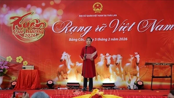 Đại sứ Phạm Việt Hùng phát biểu khai mạc Tết cộng đồng 2026. (Ảnh: Đỗ Sinh/PV TTXVN tại Thái Lan)