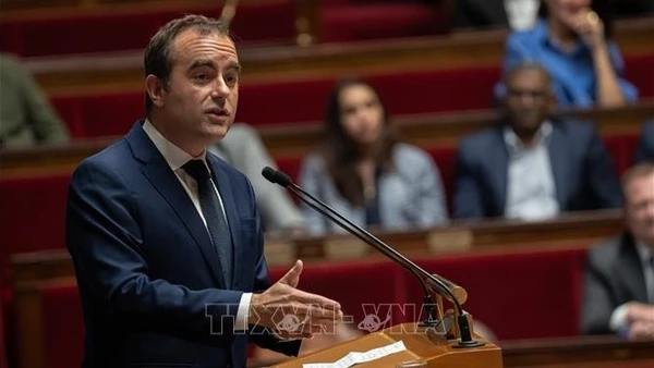 Thủ tướng Pháp Sebastien Lecornu phát biểu trước Quốc hội tại Paris ngày 16/10/2025. (Ảnh: THX/TTXVN)