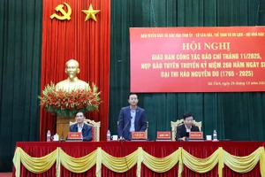 Trưởng Ban Tuyên giáo và Dân vận Hà Tĩnh Hà Văn Hùng thông tin chương trình lễ kỷ niệm.