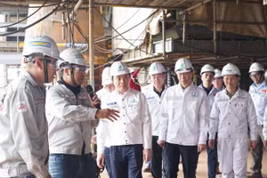 Lãnh đạo Petrovietnam kiểm tra hoạt động trên công trường chuỗi Dự án Lô B.