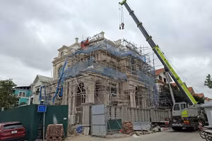 Một công trình xây dựng tại tỉnh Bắc Ninh. (Ảnh THÙY LINH)