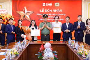 SHB vinh dự nhận Bằng khen của Bộ Công an vì những thành tích xuất sắc trong phong trào Toàn dân bảo vệ an ninh Tổ quốc.