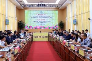 Lãnh đạo thành phố Cần Thơ tiếp đoàn doanh nghiệp Singapore tìm hiểu cơ hội đầu tư.