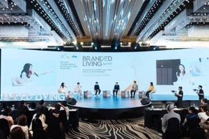 Các diễn giả chia sẻ nhiều góc nhìn giá trị tại Branded Living Summit 2025.