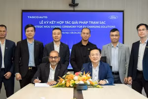 Lễ ký kết hợp tác giải pháp trạm sạc.