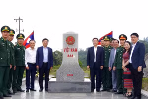 Lãnh đạo thành phố Huế thăm, kiểm tra tại tuyến biên giới đất liền thành phố.