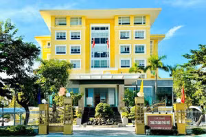 Năm 2025, Thuế thành phố Huế đã thể hiện rõ bản lĩnh điều hành, nỗ lực đổi mới và tinh thần trách nhiệm cao khi hoàn thành vượt mức các chỉ tiêu thu ngân sách.