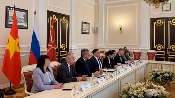 Các đại biểu Saint Petersburg tham dự Hội thảo. (Ảnh: Ủy ban Đối ngoại Saint Petersburg)