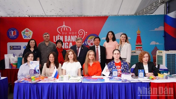 Đại diện các trường đại học Nga tham gia Ngày hội tư vấn tuyển sinh-hướng nghiệp năm 2026.