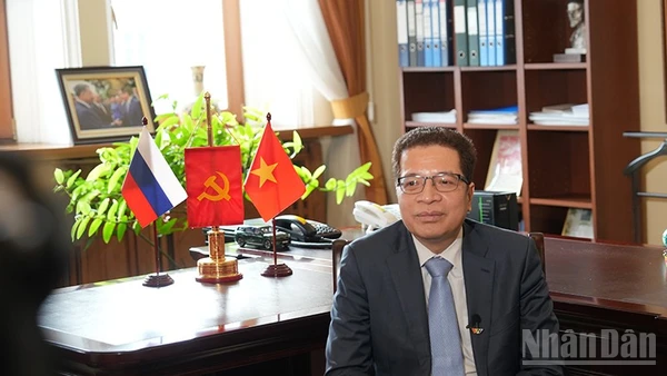Đại sứ Việt Nam tại Liên bang Nga Đặng Minh Khôi. (Ảnh: XUÂN HƯNG)