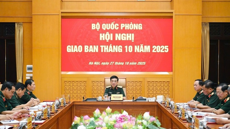 Đại tướng Phan Văn Giang chủ trì hội nghị. (Ảnh: Báo Quân đội nhân dân)