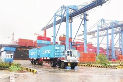 Vận chuyển hàng hóa xuất, nhập khẩu tại cảng Cát Lái, phường Cát Lái, Thành phố Hồ Chí Minh.